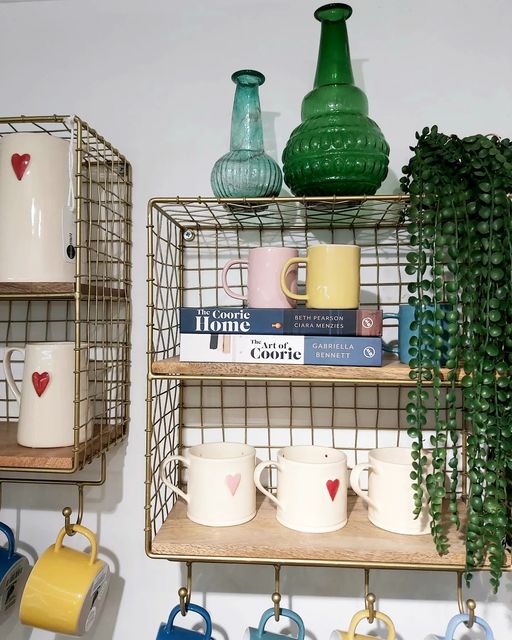 Just cute cups on cute shelves!